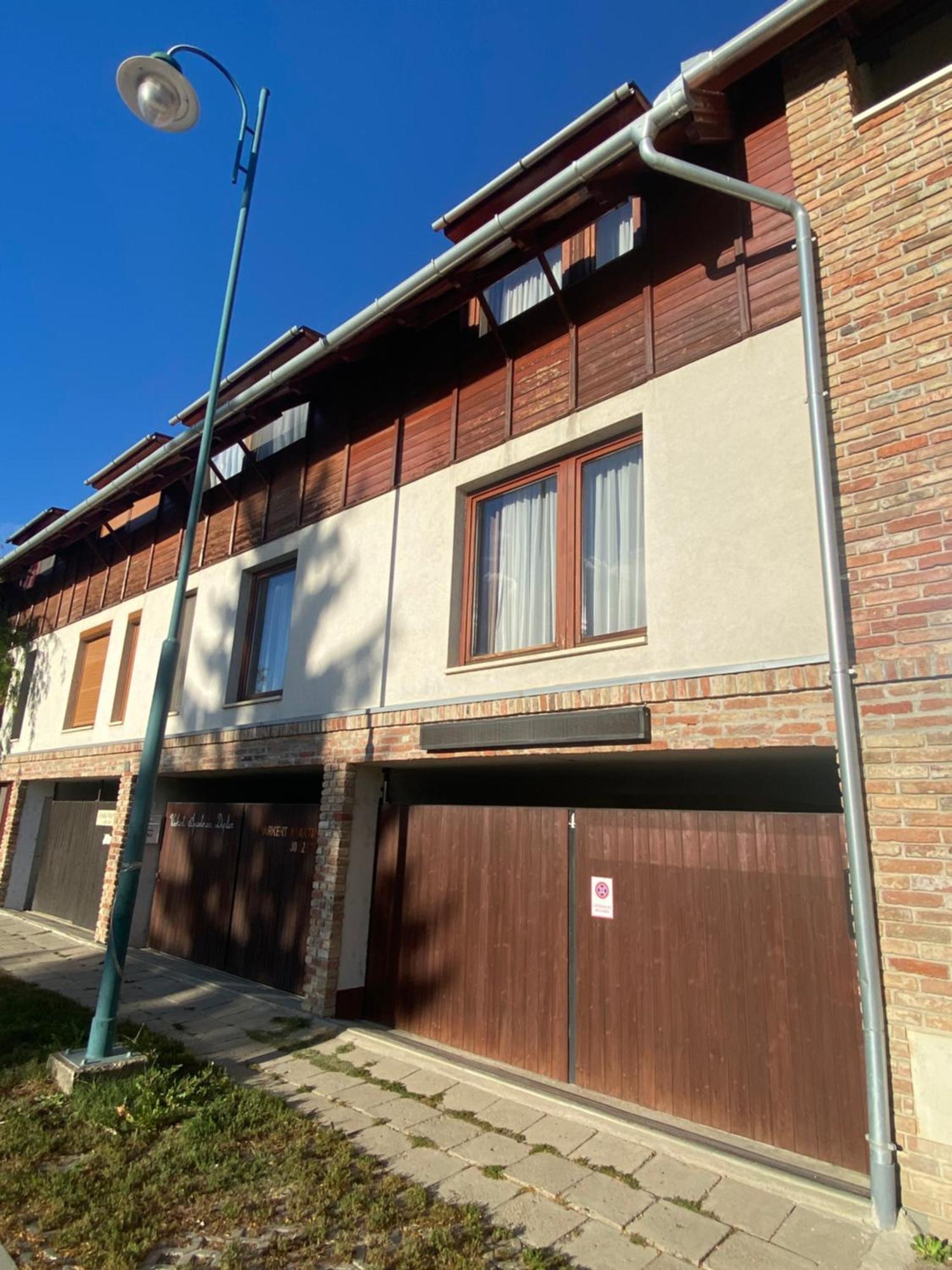 Angyal Apartman Gyula Buitenkant foto