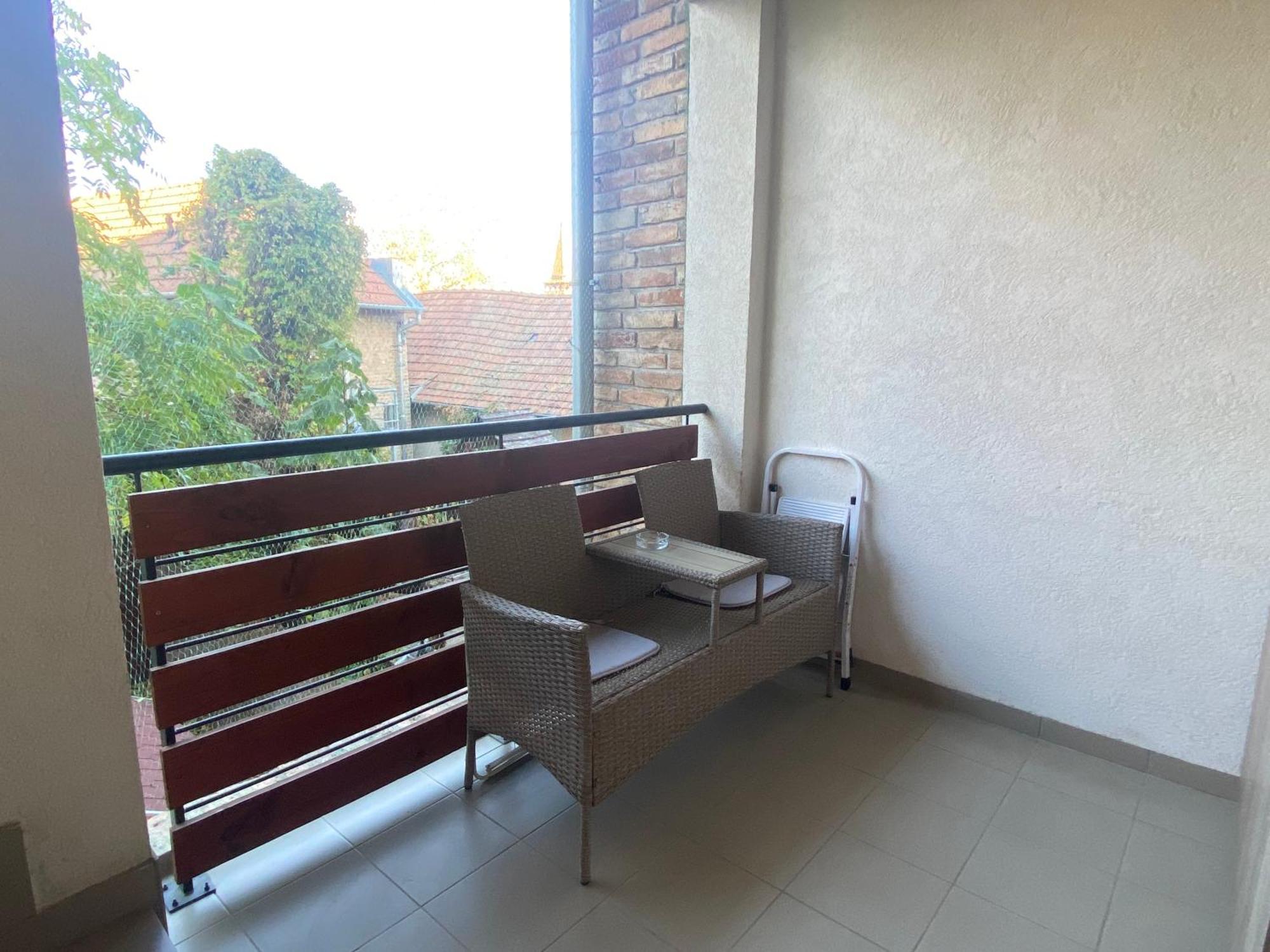 Angyal Apartman Gyula Buitenkant foto
