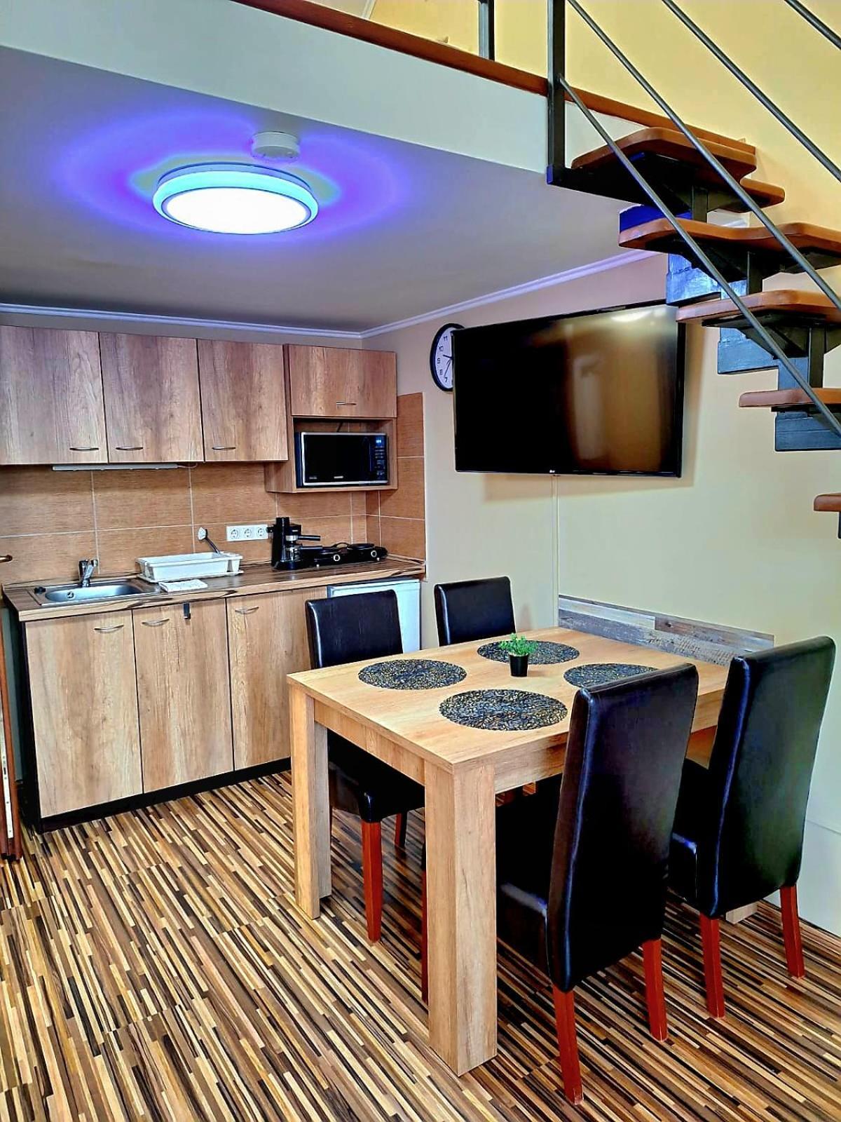 Angyal Apartman Gyula Buitenkant foto
