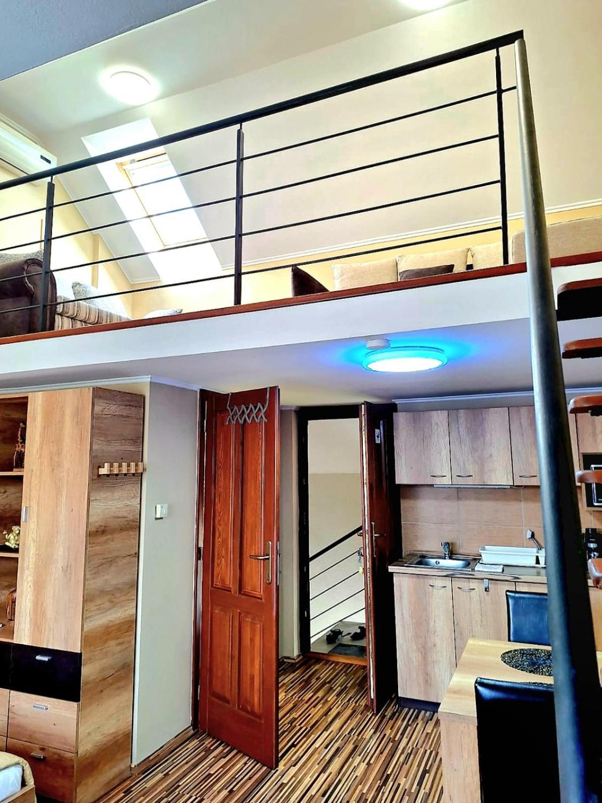 Angyal Apartman Gyula Buitenkant foto
