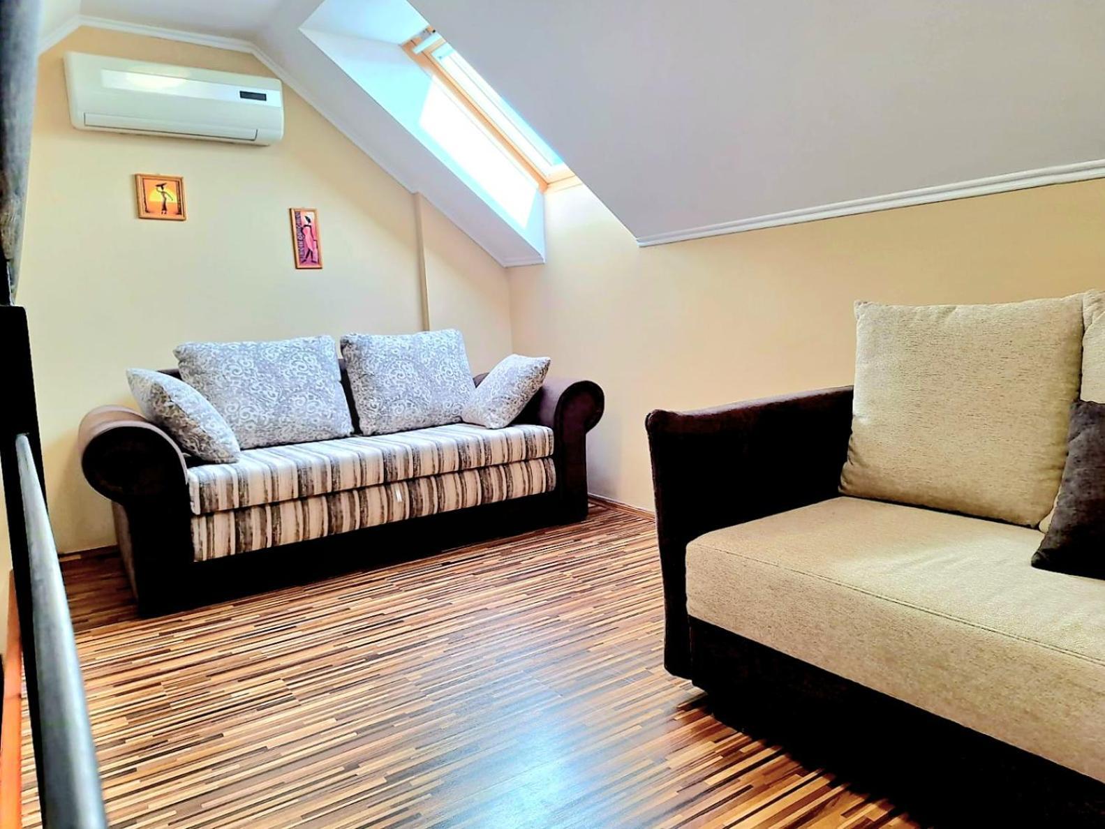 Angyal Apartman Gyula Buitenkant foto