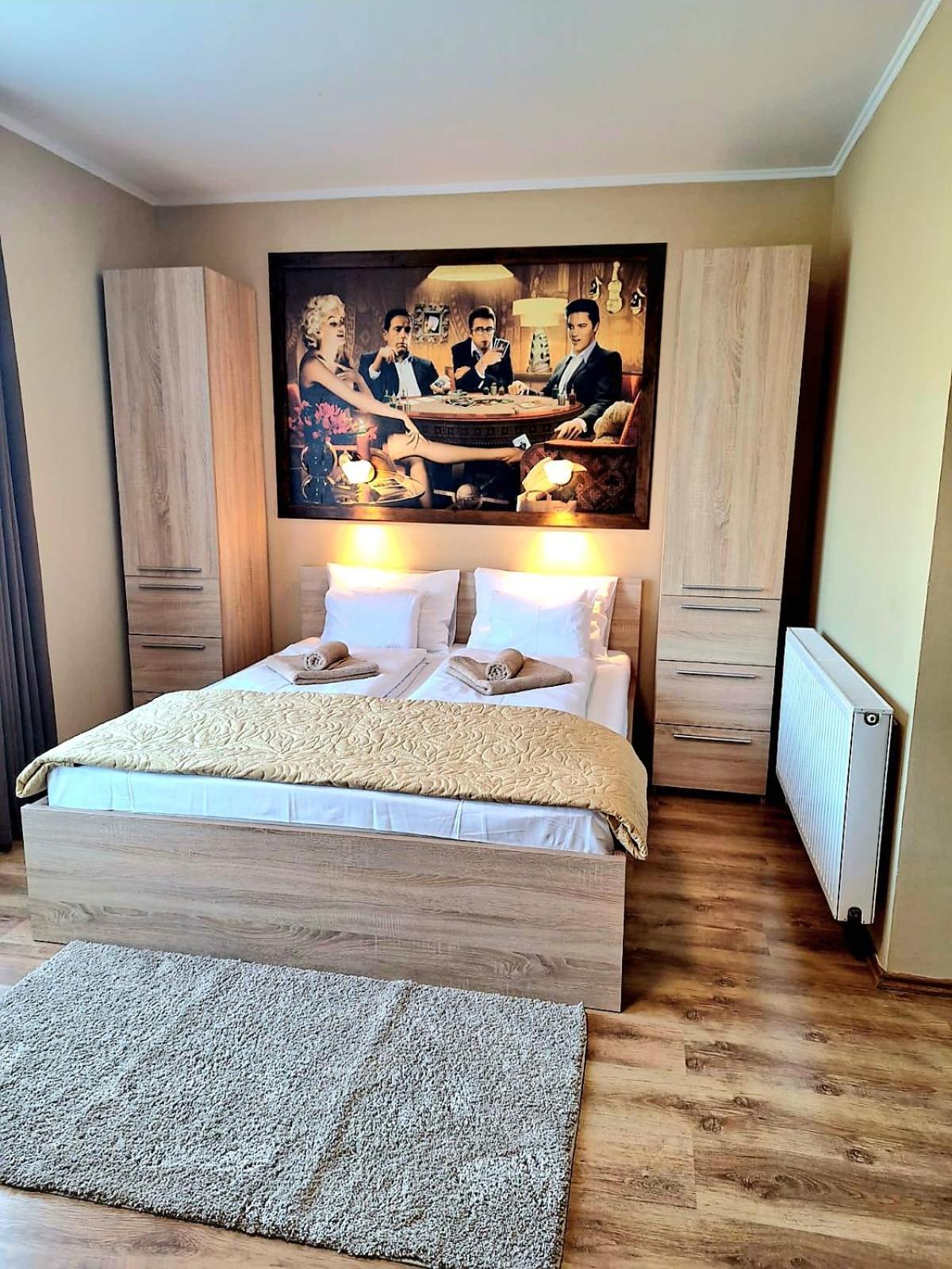 Angyal Apartman Gyula Buitenkant foto