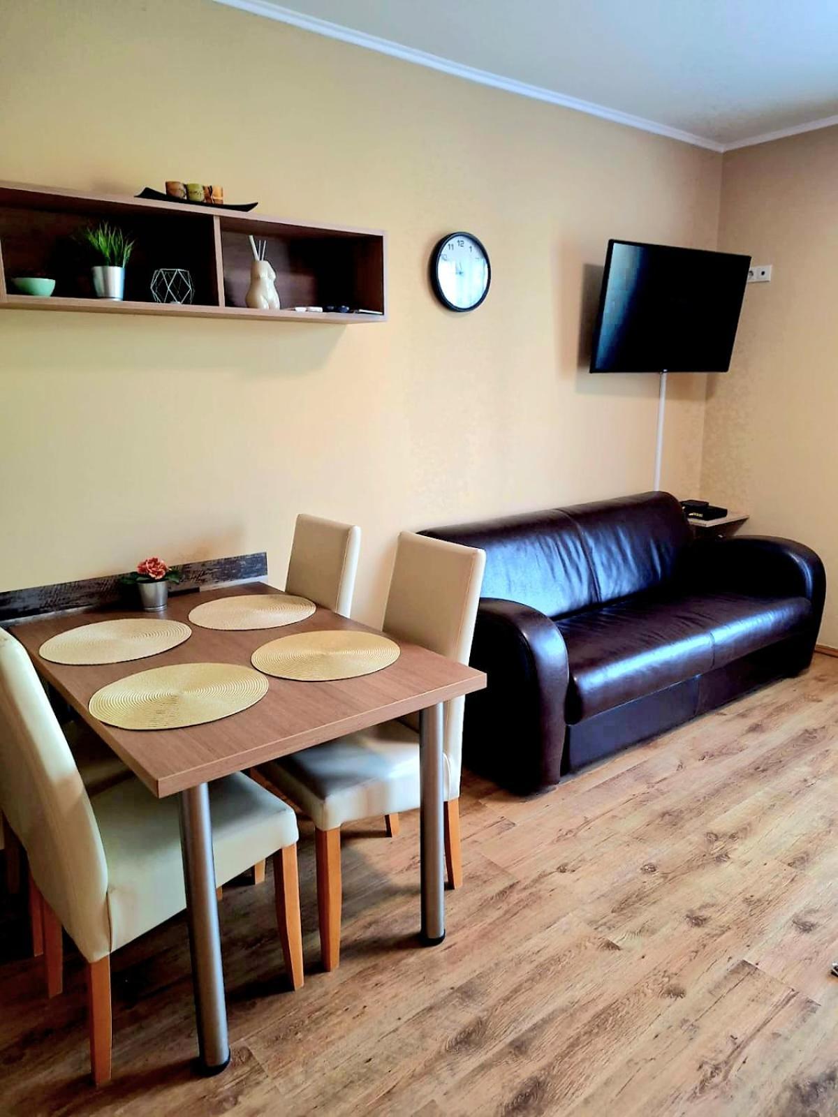 Angyal Apartman Gyula Buitenkant foto