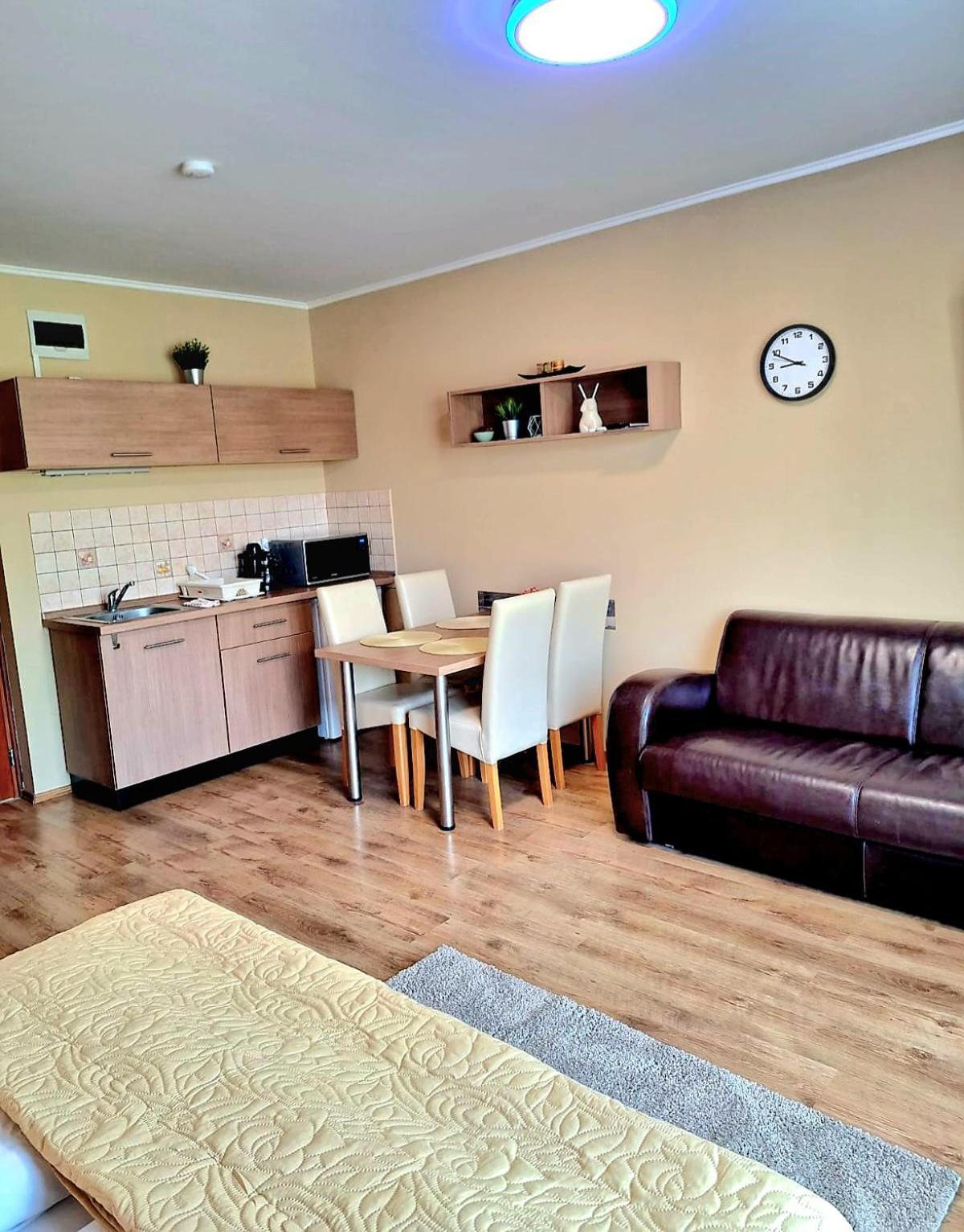 Angyal Apartman Gyula Buitenkant foto