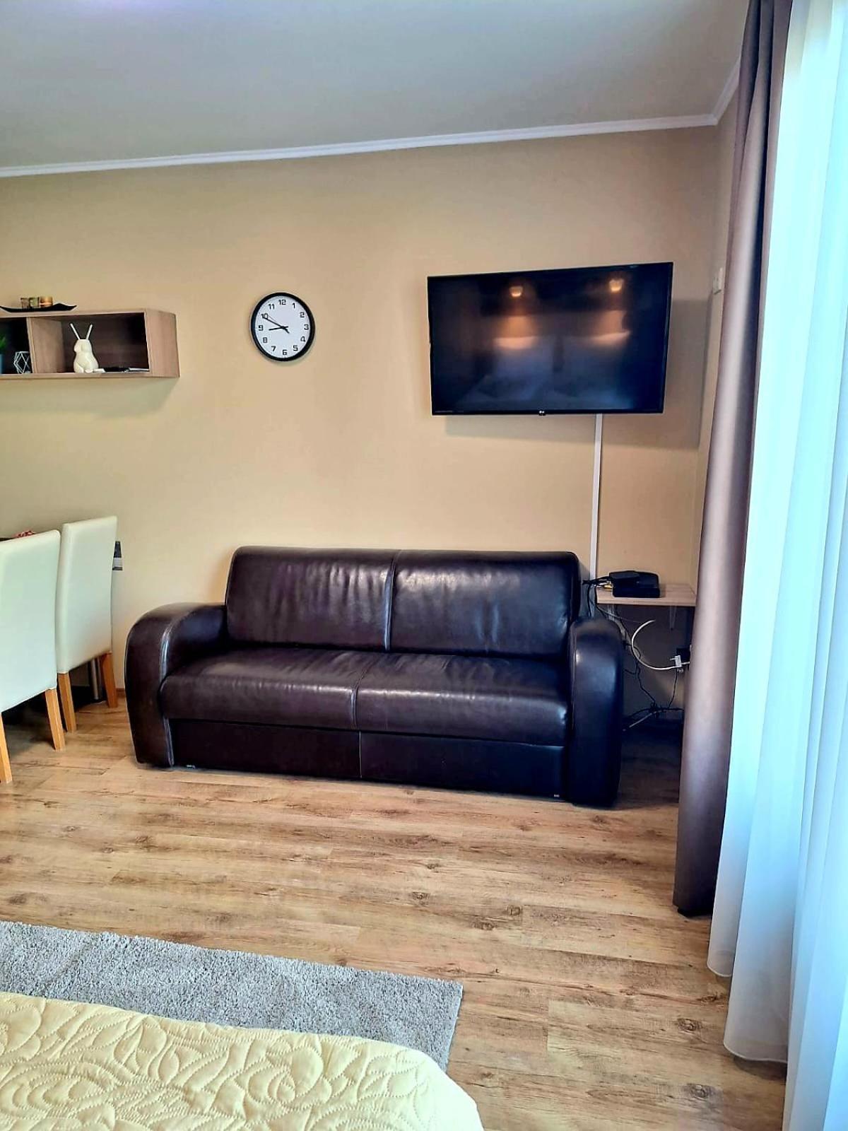 Angyal Apartman Gyula Buitenkant foto